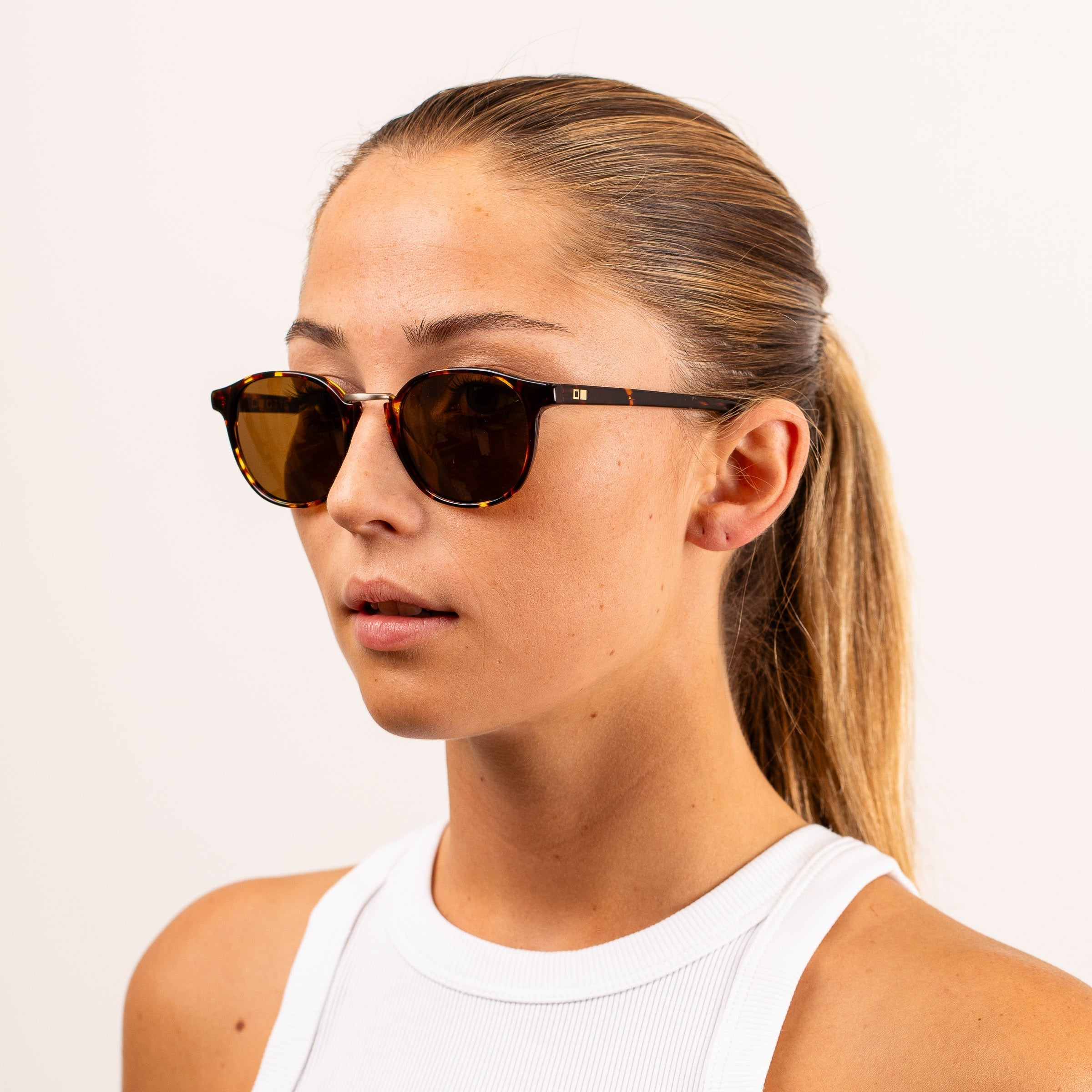 Otis A Day Late - Eco Matte Dark Tort / Brown