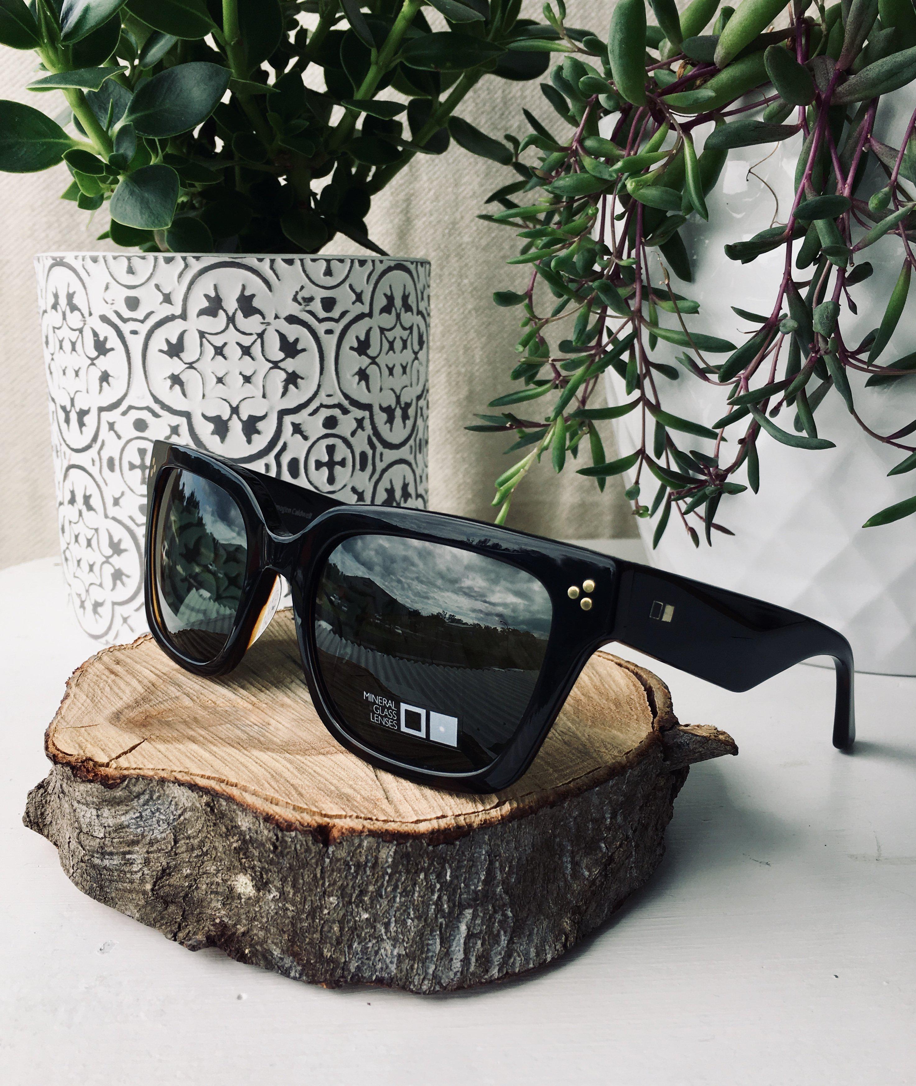 Otis Oska Black Dark Havana/Grey-UV400 non-polarised-9339740043475-132-2004-IC-Otis Eyewear-Sunnieside