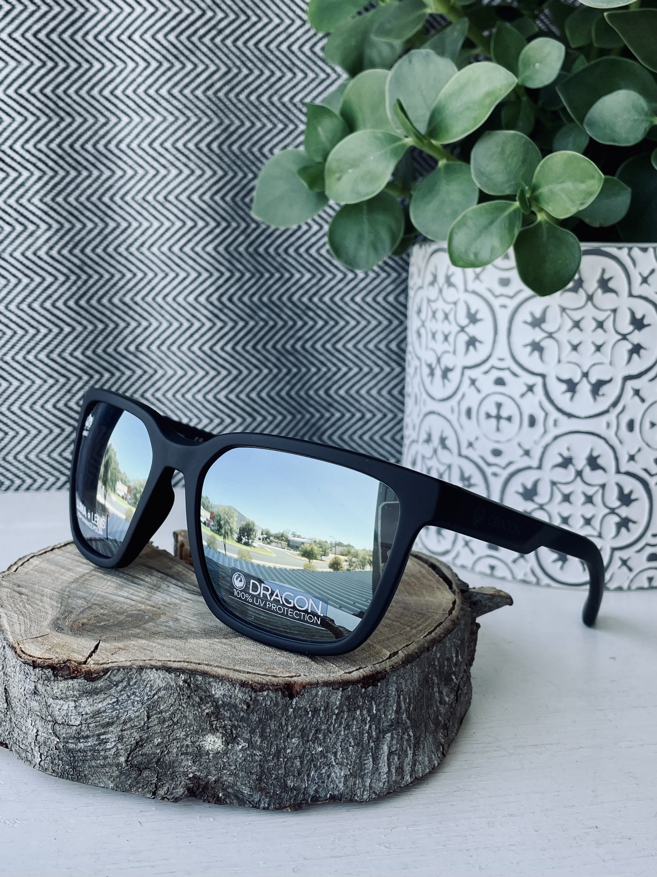 Dragon Burgee H20 Matte Black/Ll Sky Blue Ion Polarised-polarised-886895524841-48079-004-Dragon Alliance-Sunnieside