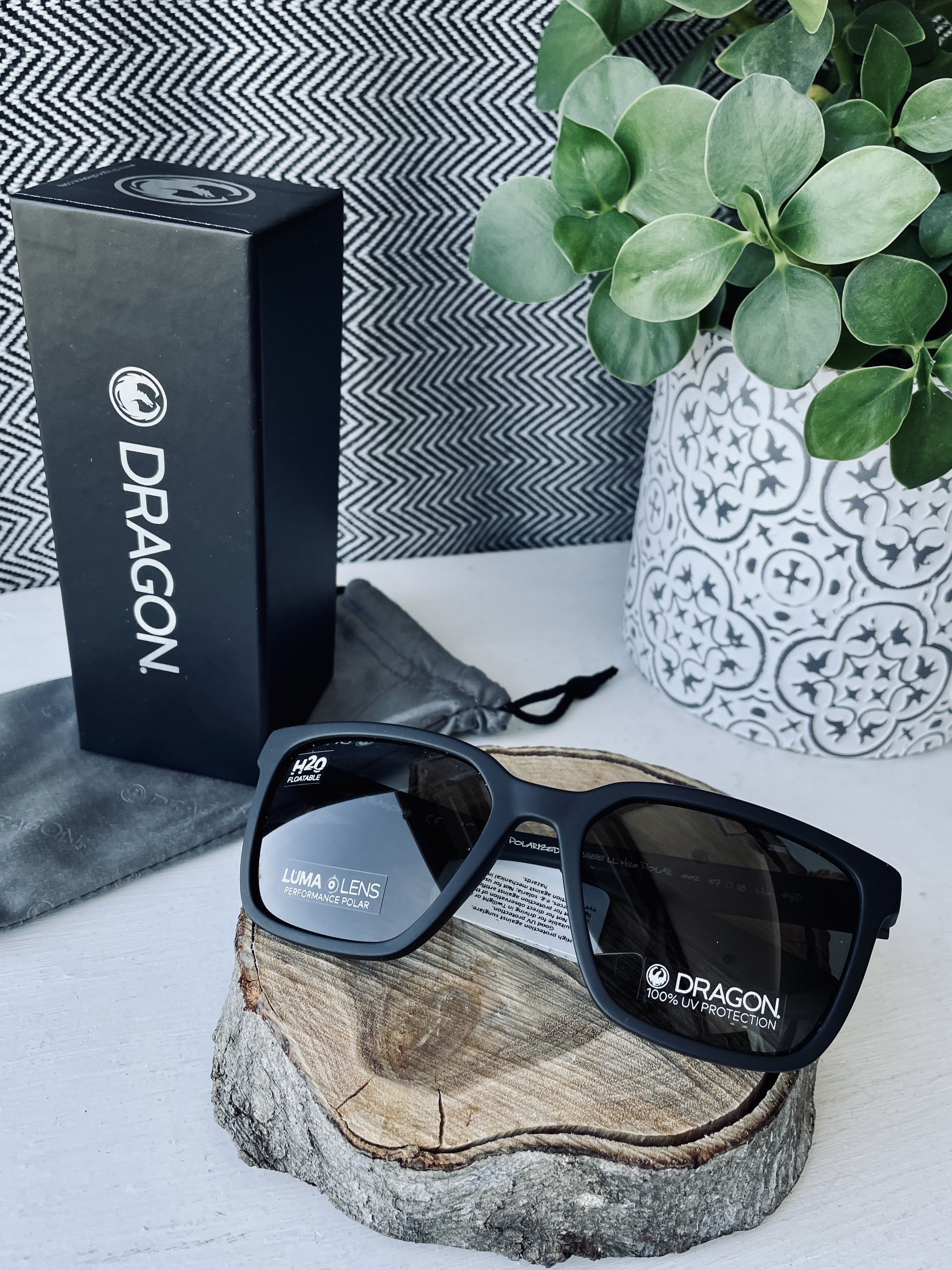 Dragon Burgee H2O Matte Black/Ll Smoke Polarised-polarised-886895524834-48079-002-Dragon Alliance-Sunnieside