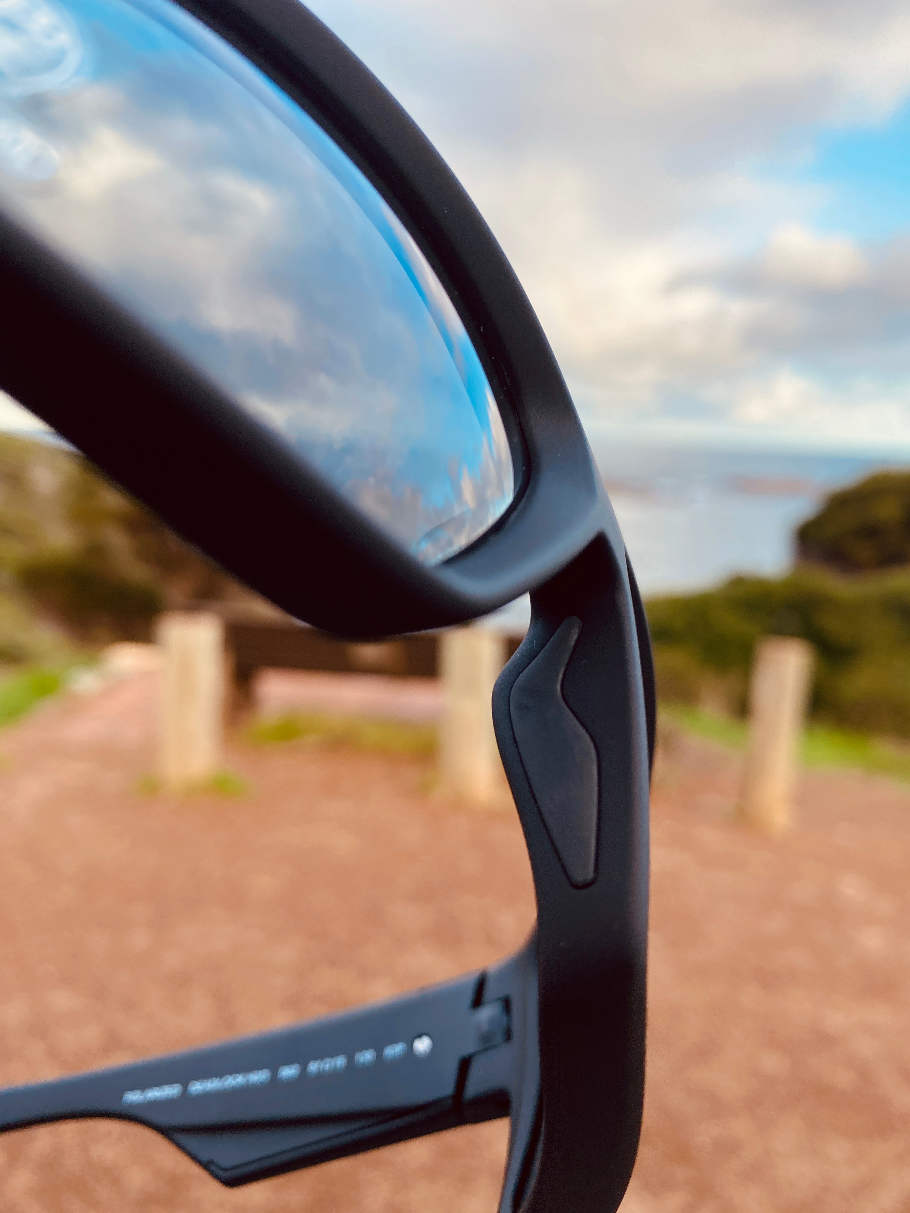 Dragon Deadlock H20 Matte Black/Solid Smoke P2 Polarised-polarised-886895382434-38642-002-Dragon-Sunnieside