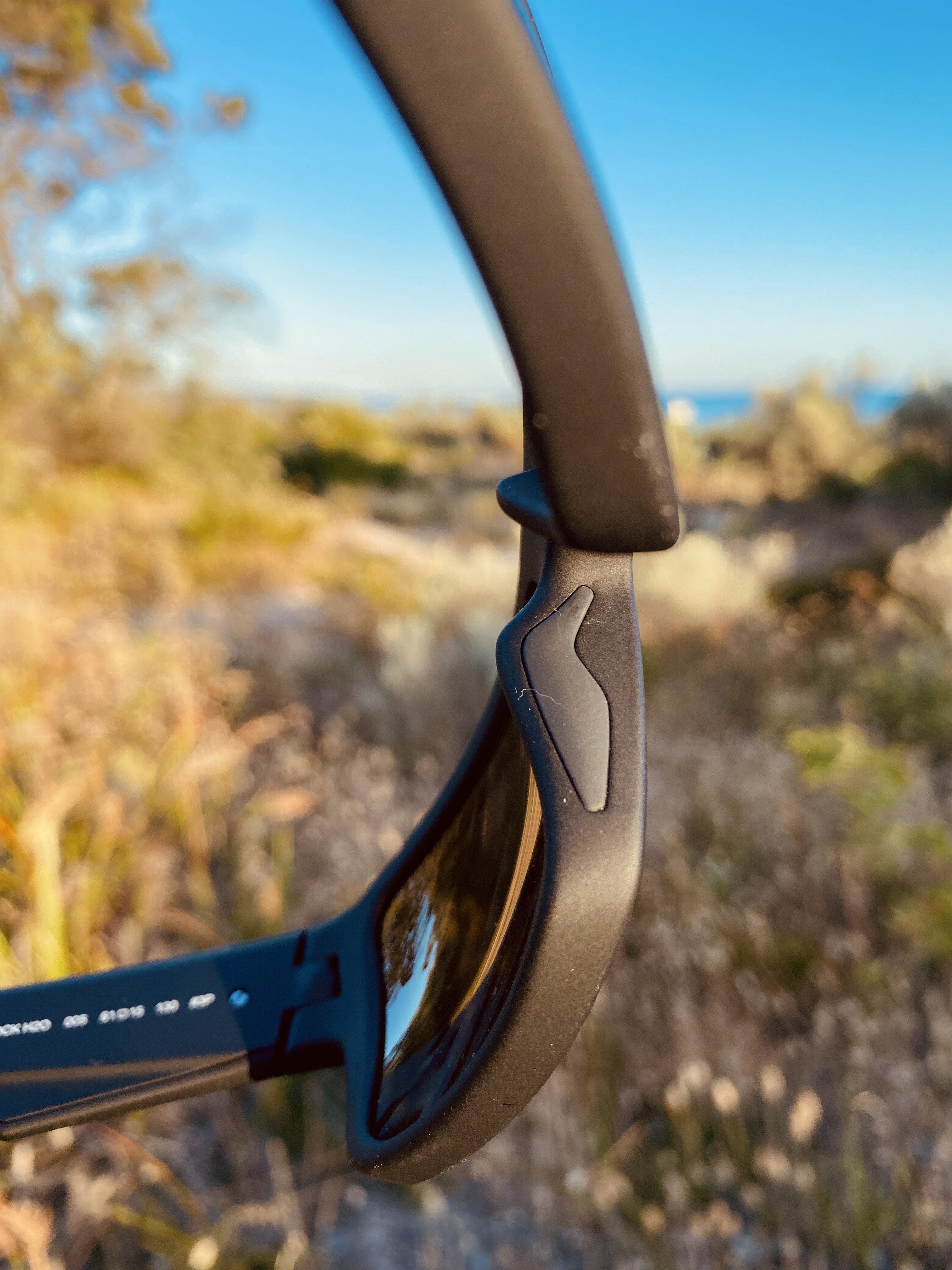 Dragon Deadlock H20 Matte Black/Super Blue P2 Polarised-polarised-886895382465-38642-005-Dragon-Sunnieside