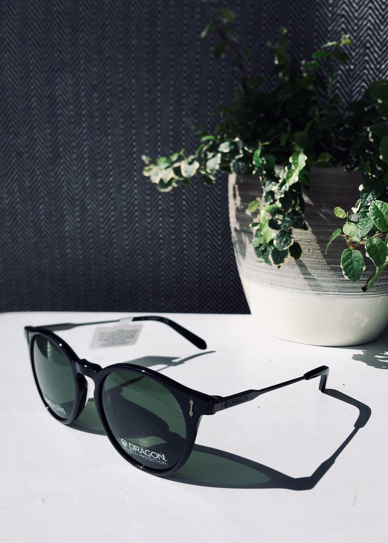 Dragon Hype Gloss Black/Ll G15 Gradient-UV400 non-polarised-41910-001-Dragon Alliance-Sunnieside