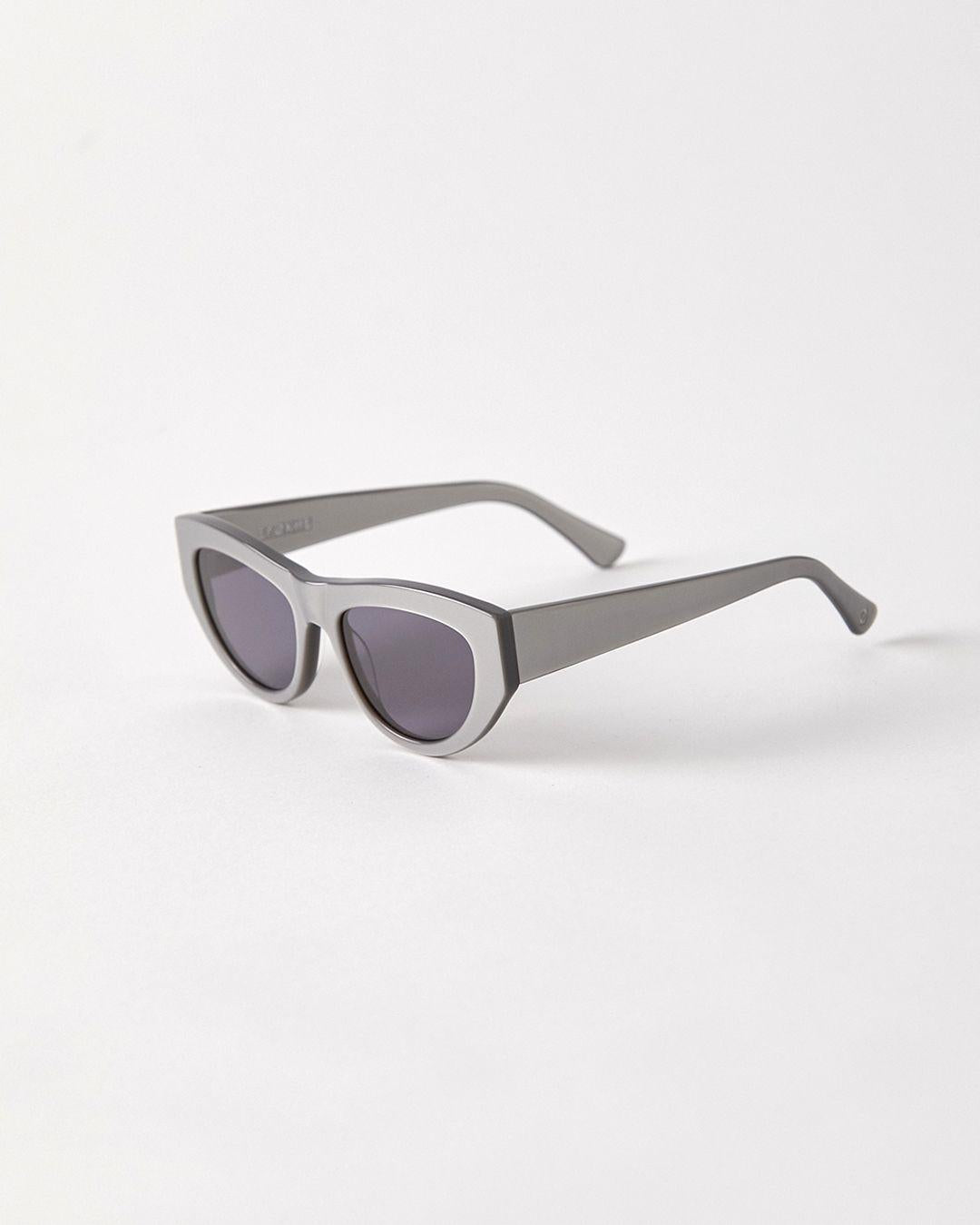 Epokhe Candy - Silver Polished/Black-UV400 non-polarised-0708 SLVPOBLK-0708 SLVPOBLK-Epokhe-Sunnieside