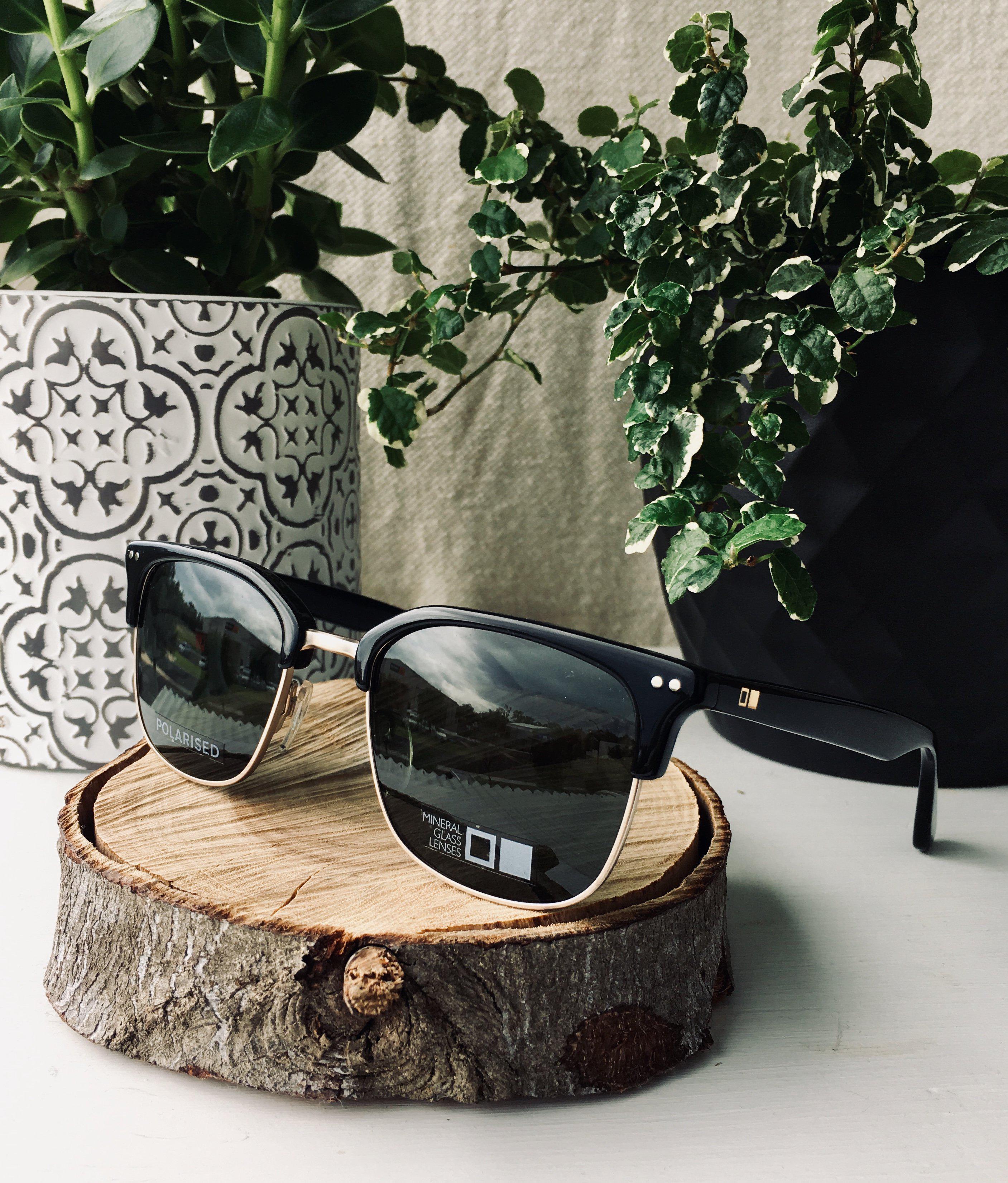 Otis 100 Club Black/Brushed Gold/Grey Polarised-polarised-9339740042720-125-2001P-Otis Eyewear-Sunnieside