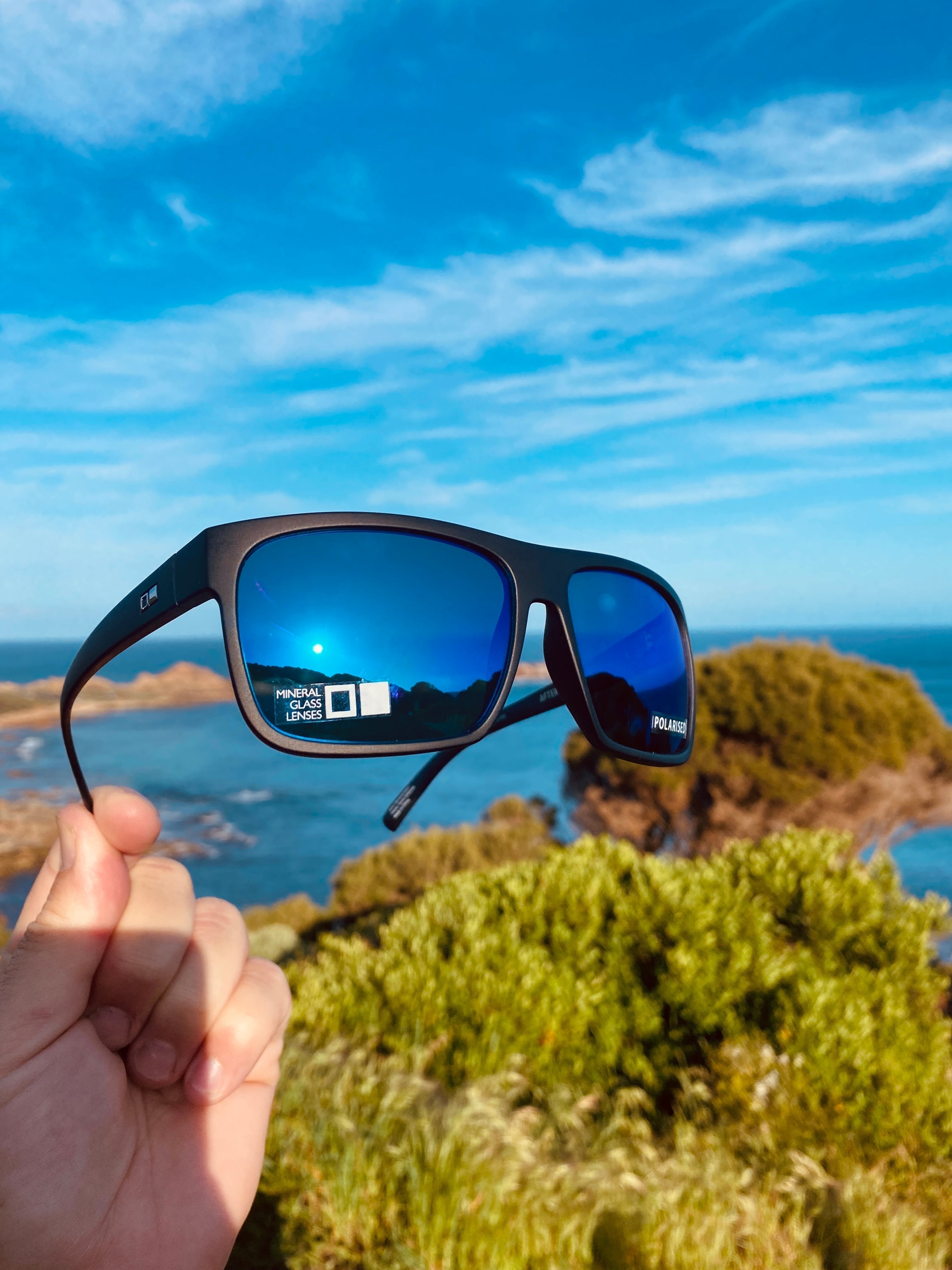 Otis After Dark Matte Black/Mirror Blue Polarised-polarised-9339740042553-15-1904P_X-OTIS-Sunnieside