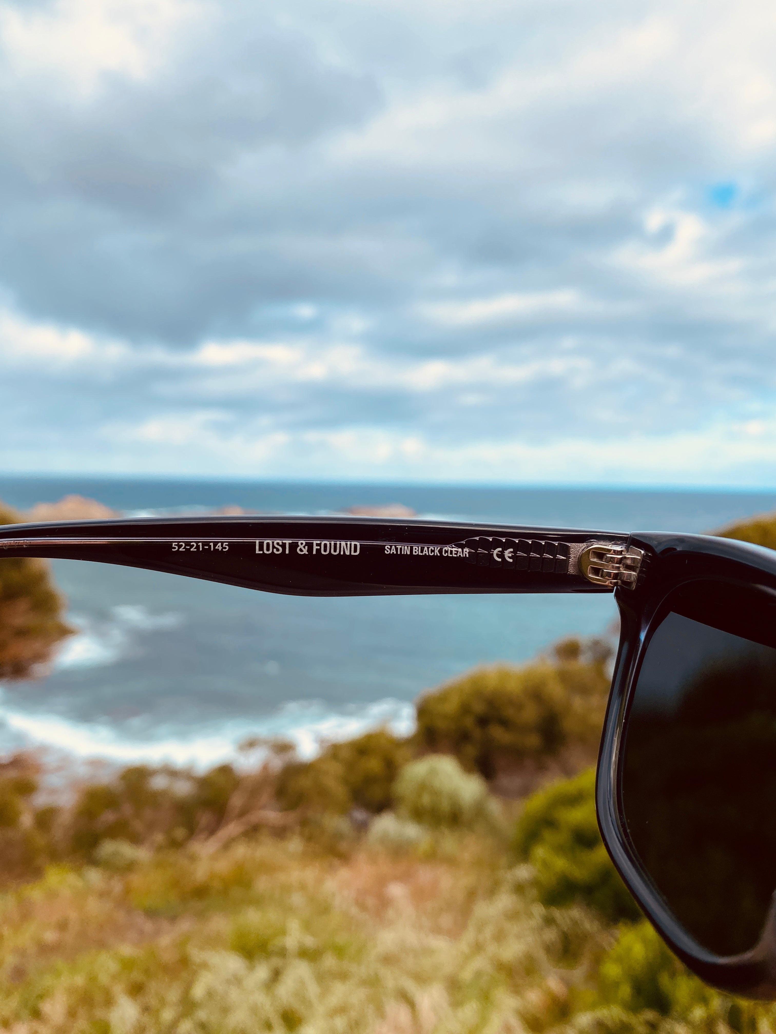 Otis Lost And Found Matte Black Clear Grey-UV400 non-polarised-9339740043420-141-2001_X-OTIS-Sunnieside