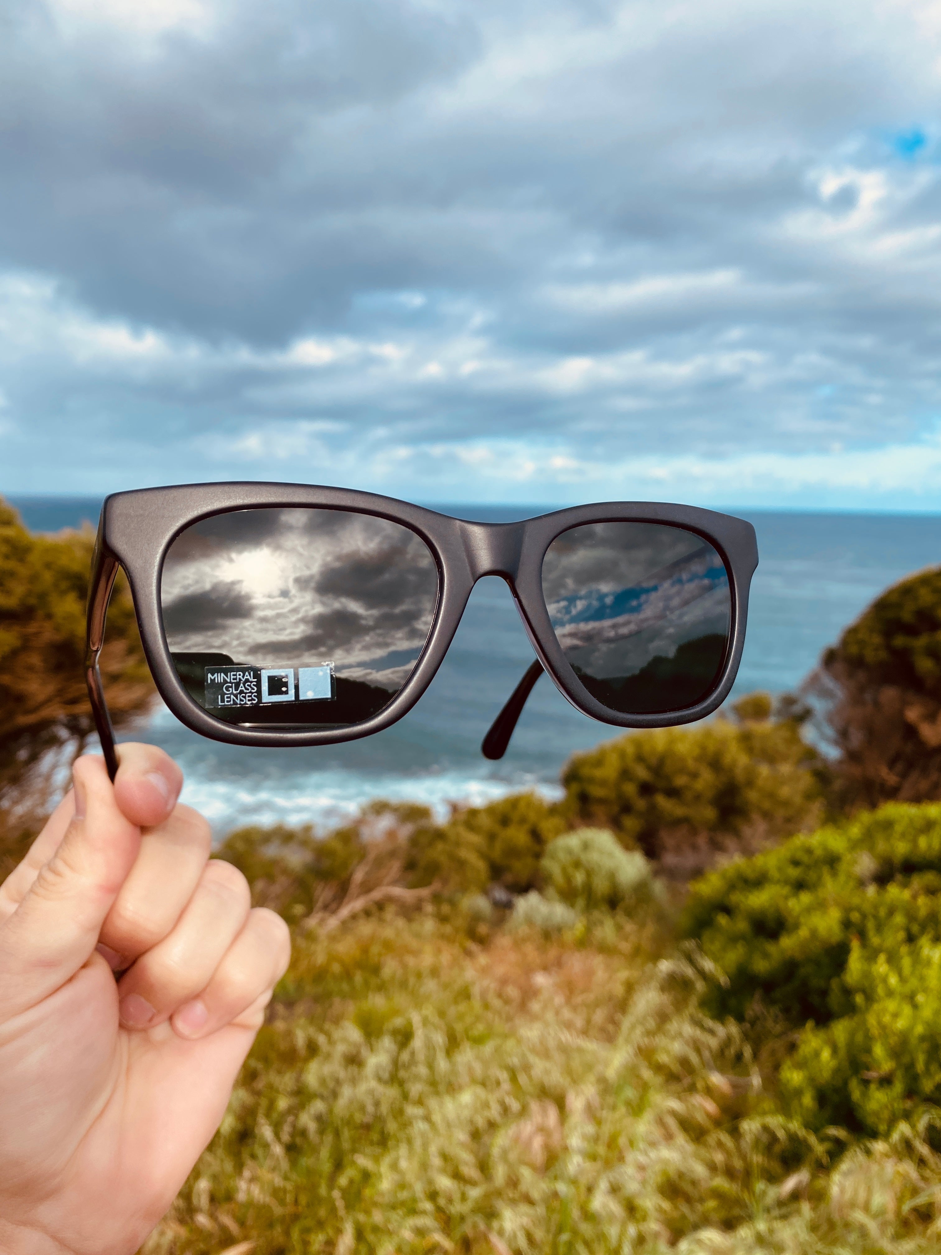 Otis Lost And Found Matte Black Clear Grey-UV400 non-polarised-9339740043420-141-2001_X-OTIS-Sunnieside