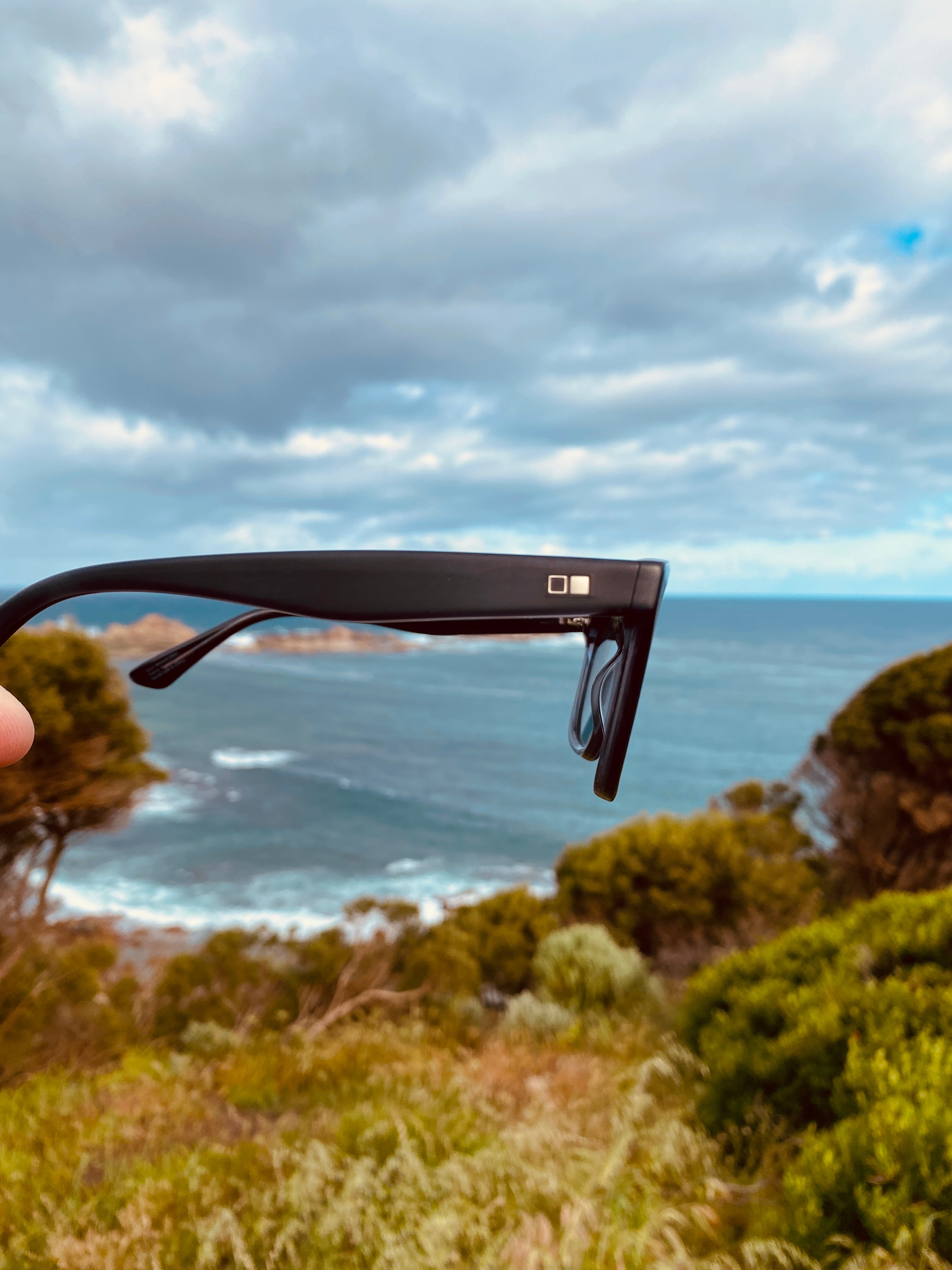 Otis Lost And Found Matte Black Clear Grey-UV400 non-polarised-9339740043420-141-2001_X-OTIS-Sunnieside