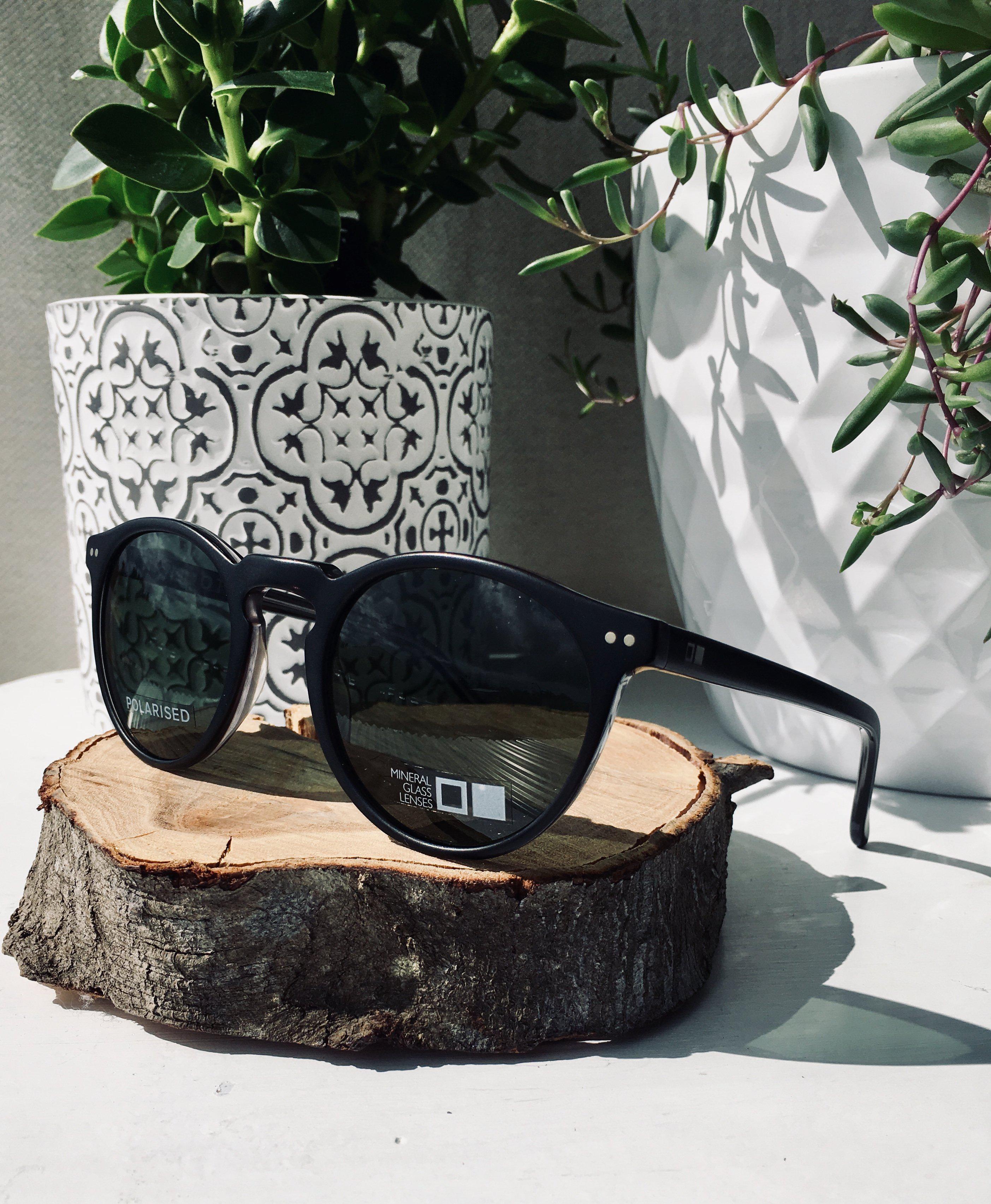Otis Omar Satin Black Clear/Grey Polarised-polarised-9339740043444-26-2001P-Otis Eyewear-Sunnieside