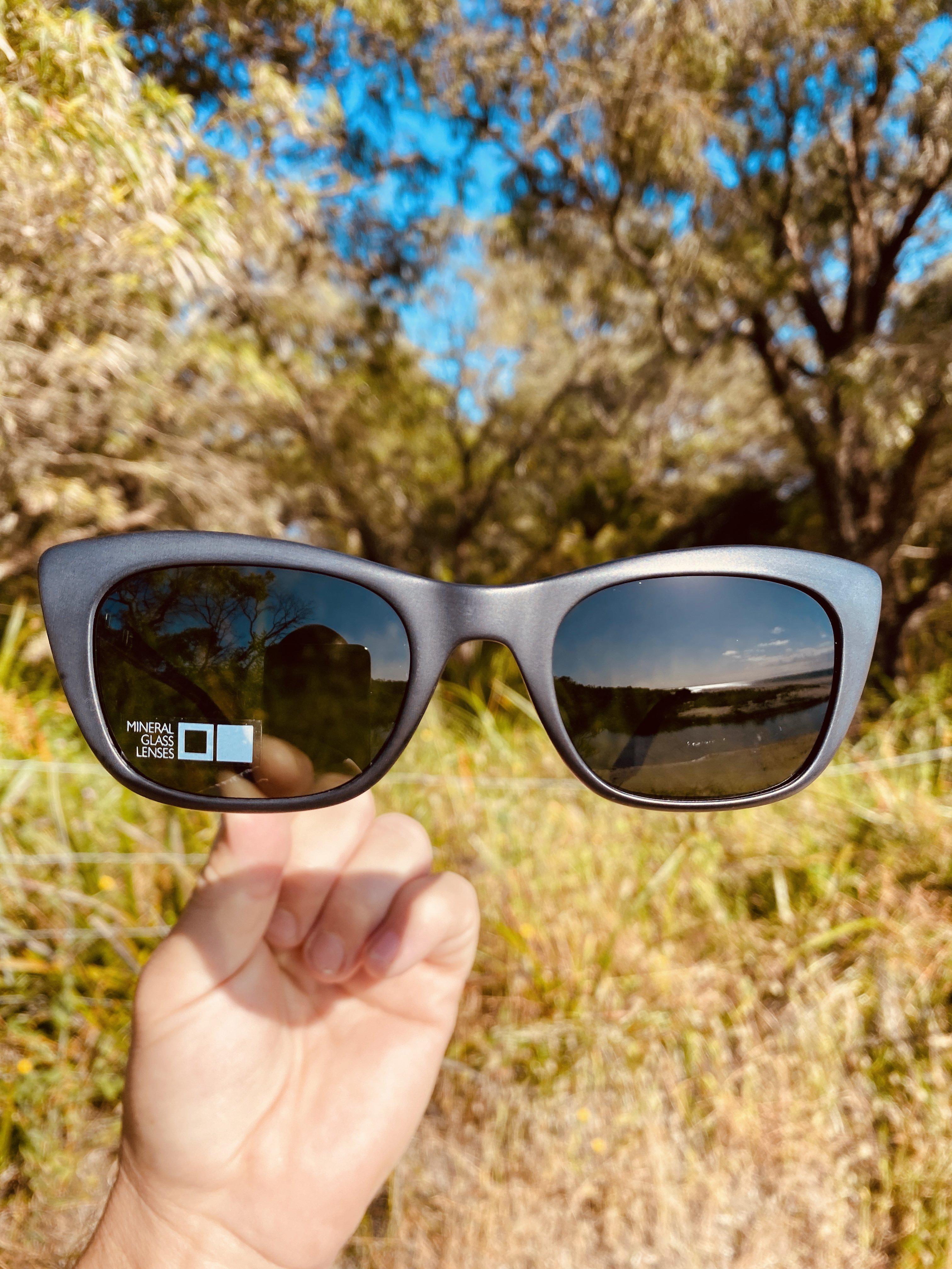 Otis Suki Matte Black/Grey-UV400 non-polarised-9339740042249-122-1903-OTIS-Sunnieside
