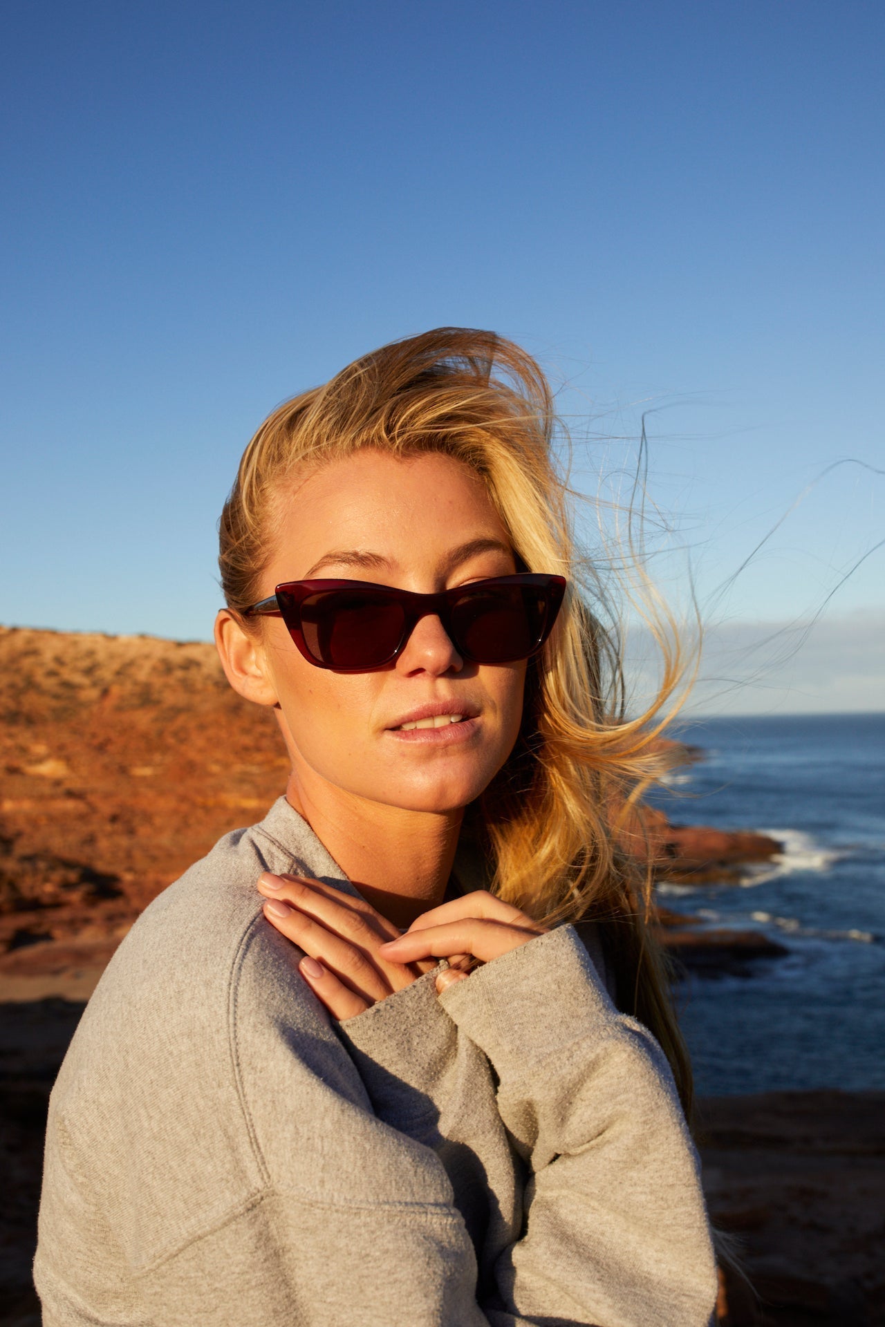 Otis Suki Matte Black/Grey-UV400 non-polarised-9339740042249-122-1903-OTIS-Sunnieside