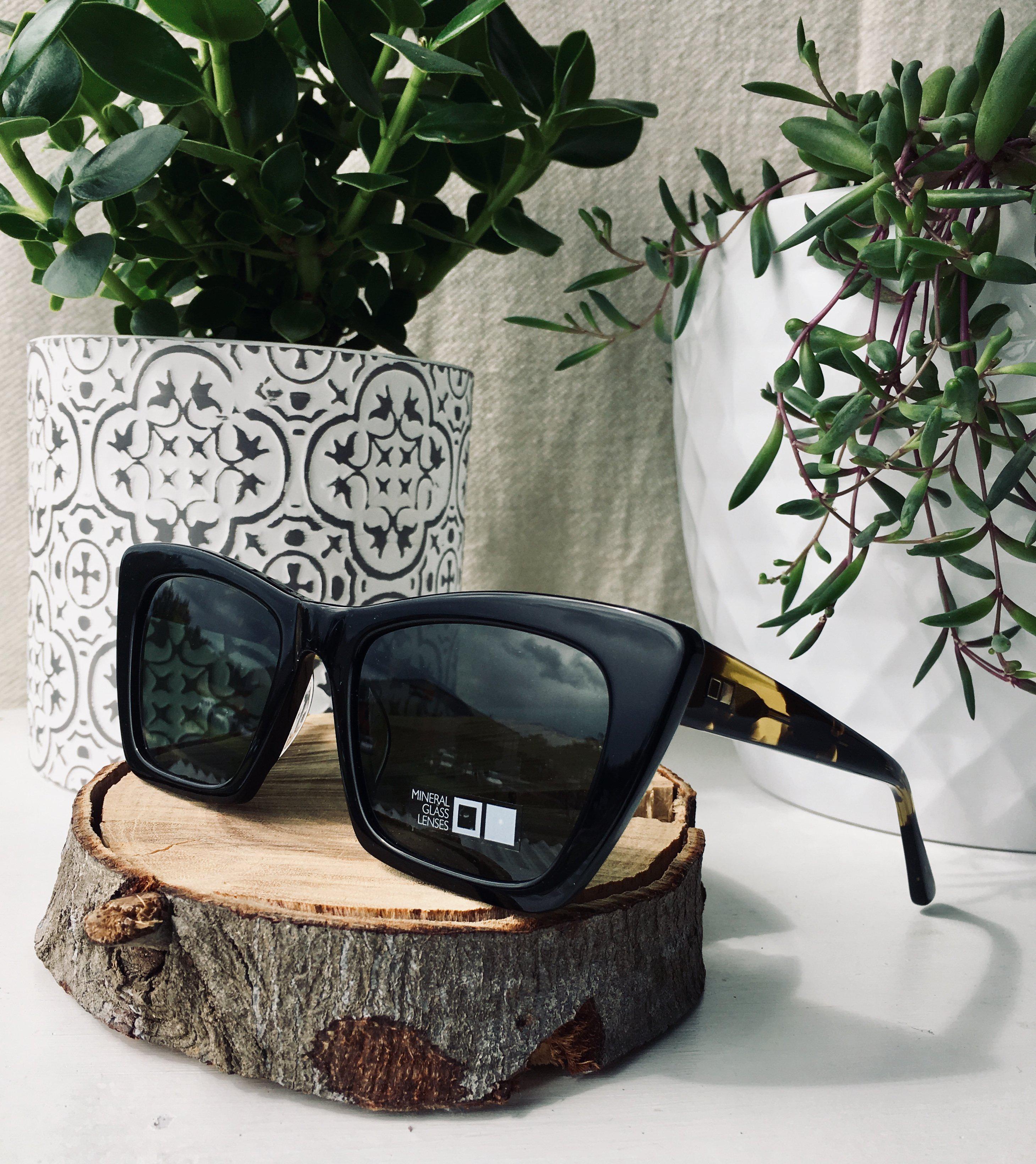 Otis Vixen Black Dark Tort/Grey-UV400 non-polarised-9339740043567-131-2004-IC-Otis Eyewear-Sunnieside